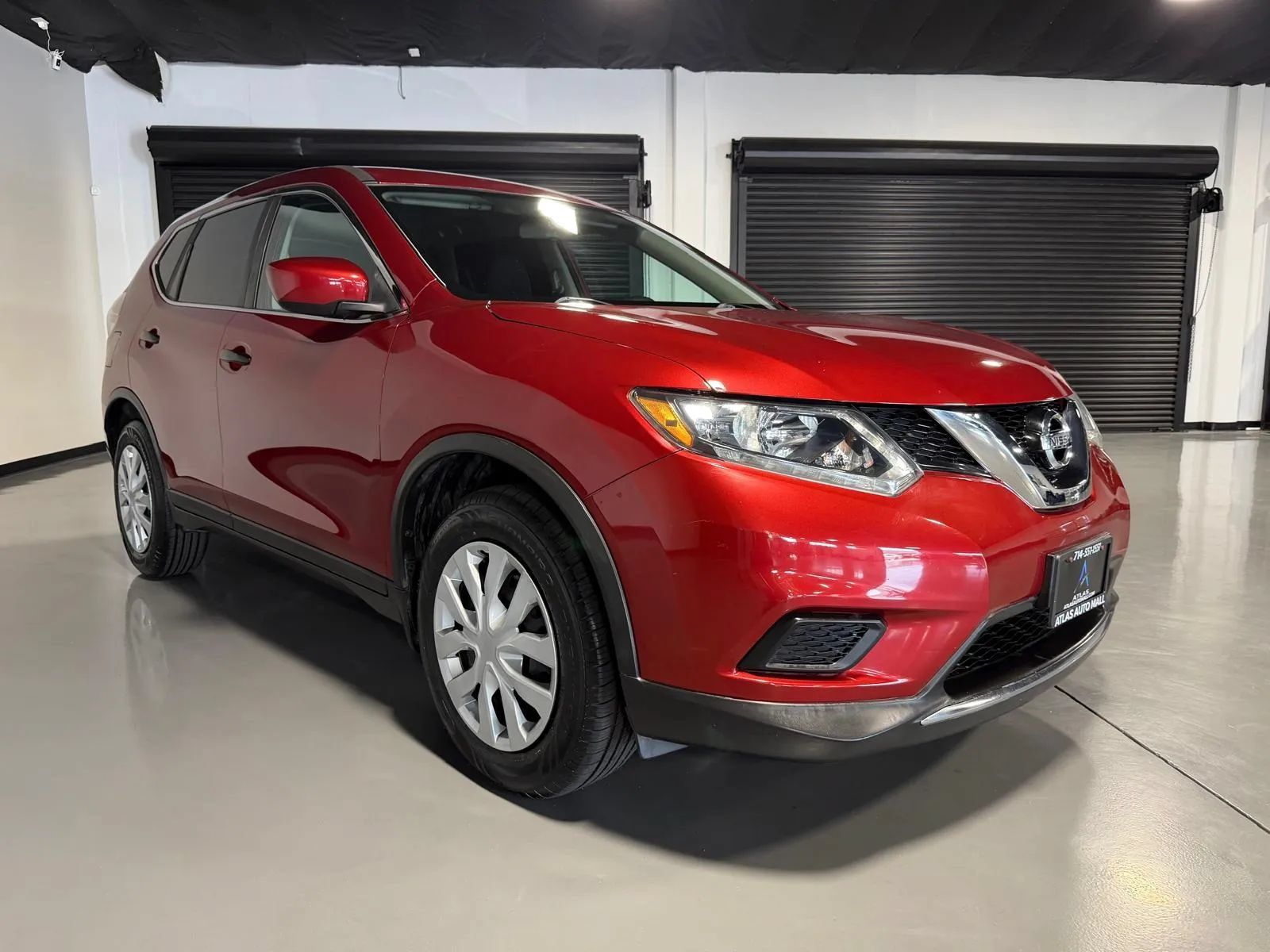 Used 2016 Nissan Rogue S FWD image 3