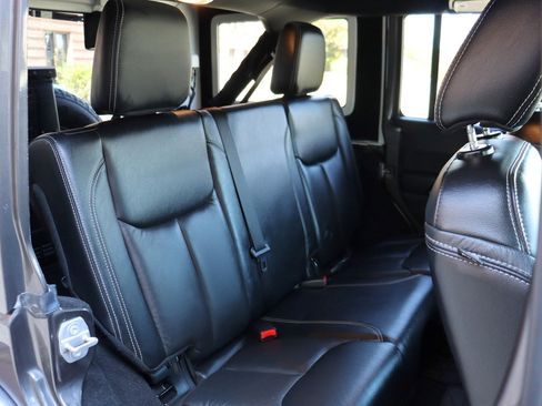 Used 2017 Jeep Wrangler Unlimited Sahara w/ Dual Top Group AWD/4WD image 16