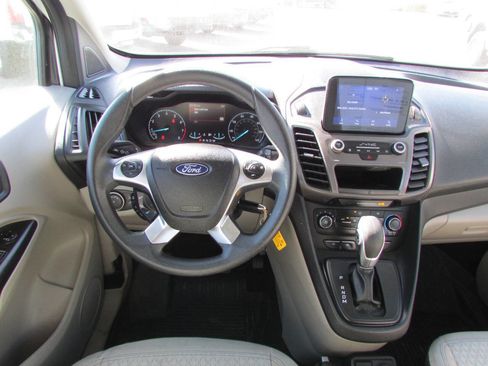 Used 2021 Ford Transit Connect XLT image 15