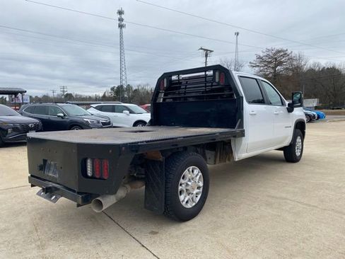 Used 2022 Chevrolet Silverado 2500 LT w/ Convenience Package image 4
