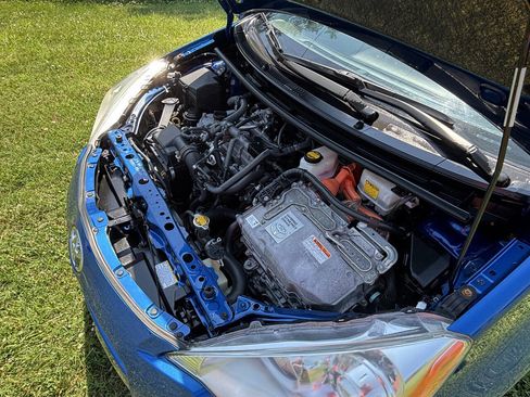 Used 2013 Toyota Prius C Two image 26