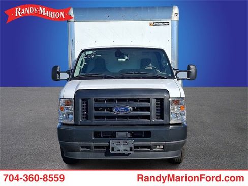 Used 2024 Ford E-450 and Econoline 450 Super Duty w/ Driver's Safety Package image 2