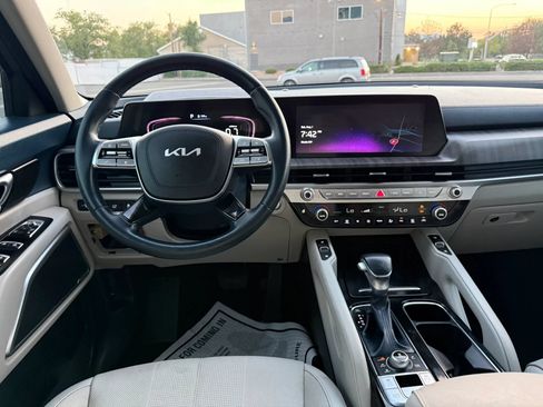 Used 2023 Kia Telluride EX w/ EX Captain's Chair Package AWD/4WD image 18