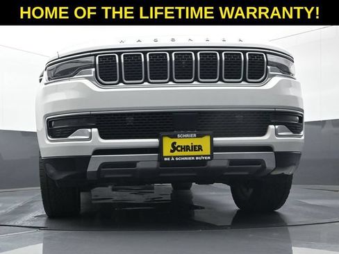 Used 2023 Jeep Wagoneer L Series III w/ Premium Group I AWD/4WD image 54