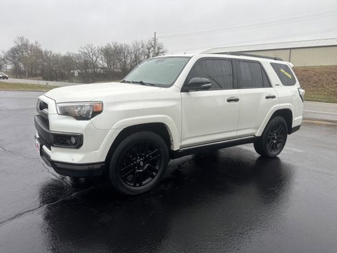Used 2019 Toyota 4Runner Limited image 2
