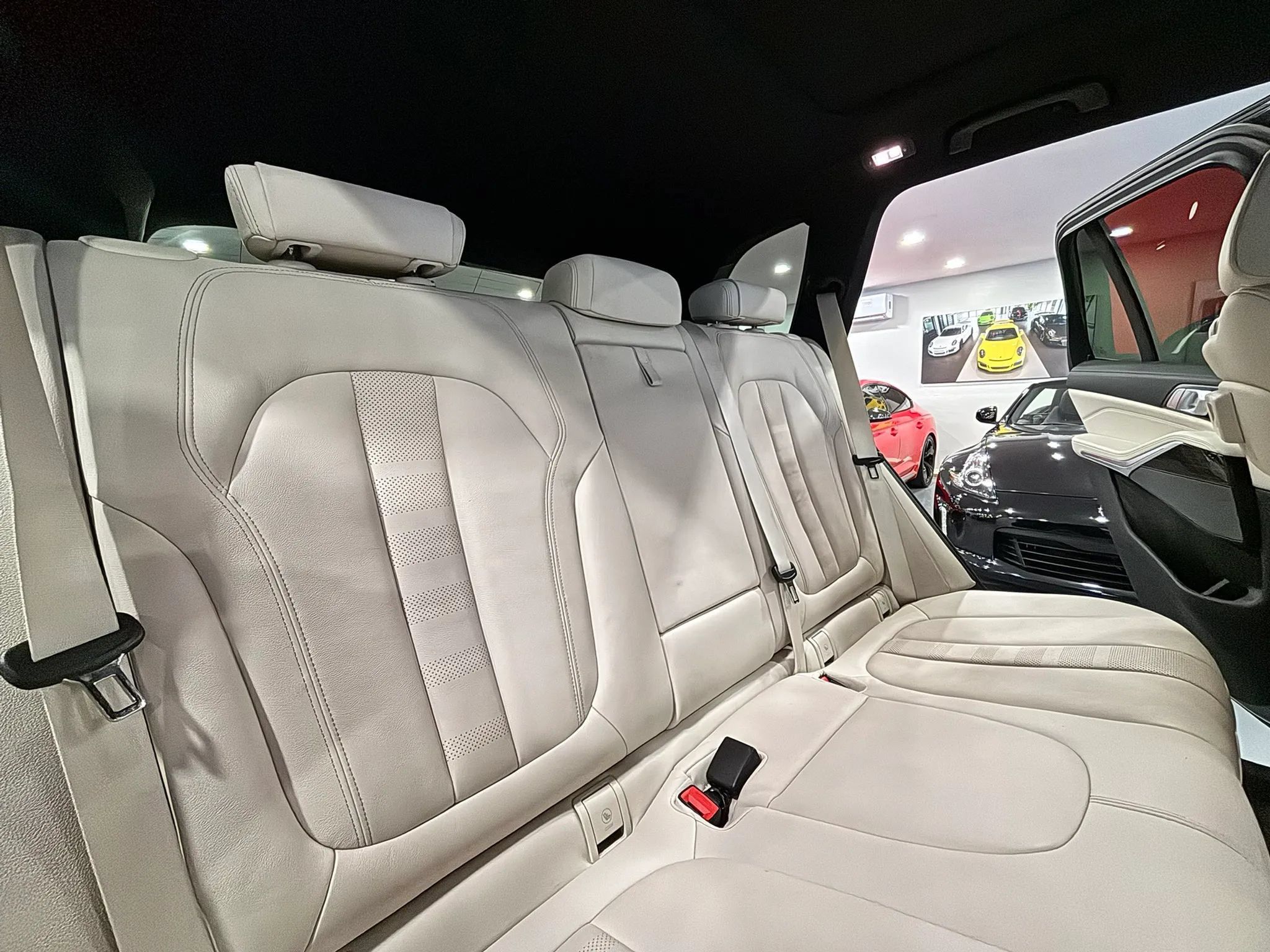 Used 2021 BMW X5 sDrive40i w/ Premium Package RWD image 18