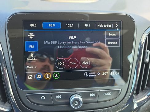 Used 2022 Chevrolet Equinox RS w/ RS Leather Package FWD image 17