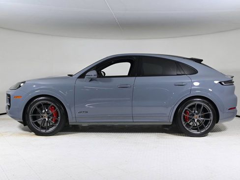Certified 2025 Porsche Cayenne GTS image 2
