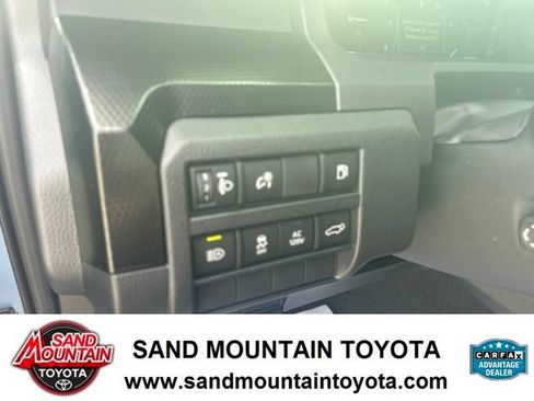 Used 2025 Toyota 4Runner Limited AWD/4WD image 14