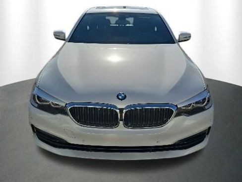 Used 2019 BMW 530i xDrive w/ Convenience Package AWD/4WD image 2