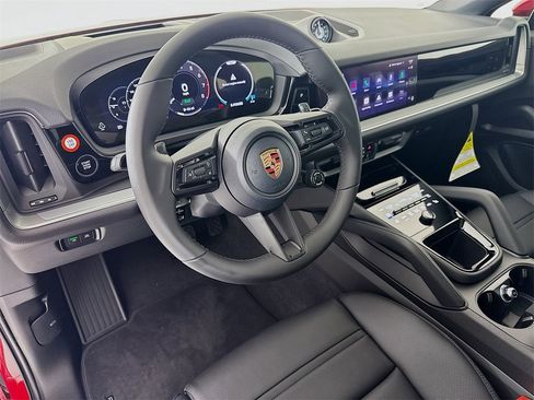 New 2026 Porsche Cayenne E-Hybrid Coupe image 4