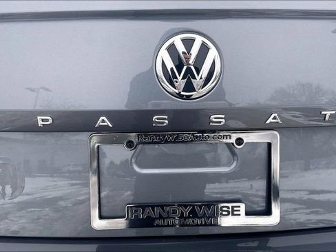 Used 2021 Volkswagen Passat 2.0T S image 30