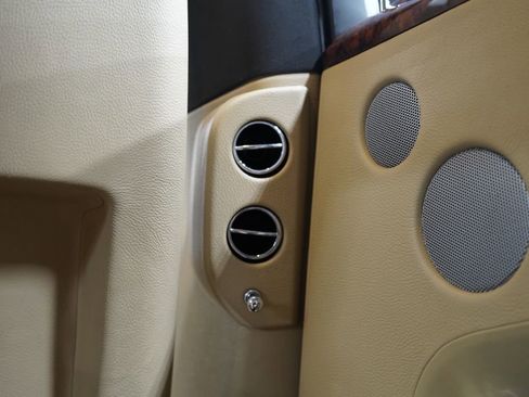 Used 2010 Rolls-Royce Ghost RWD image 43