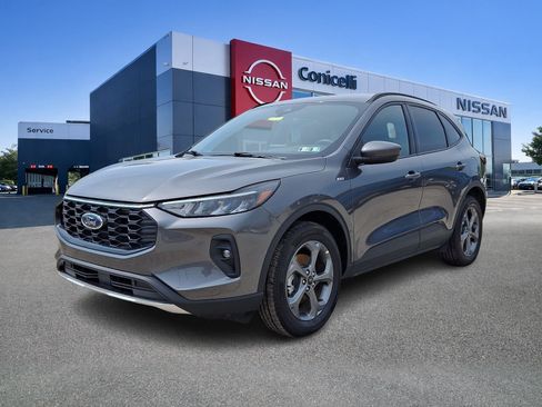 Used 2025 Ford Escape ST-Line Select AWD/4WD image 3