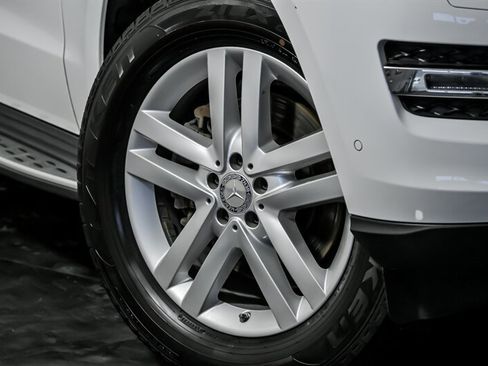 Used 2016 Mercedes-Benz GL 320 BlueTEC 4MATIC image 3