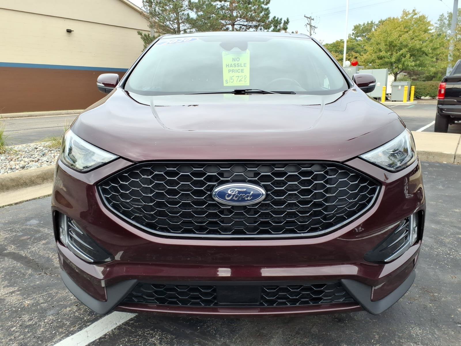 Used 2020 Ford Edge ST-Line w/ Cold Weather Package AWD/4WD image 2