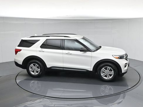 Certified 2023 Ford Explorer XLT w/ Equipment Group 202A RWD image 58