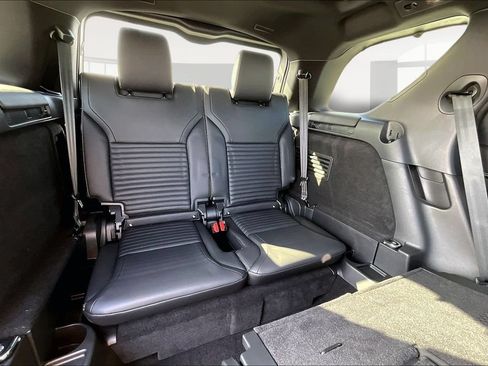 New 2025 Land Rover Discovery Dynamic SE AWD/4WD image 10
