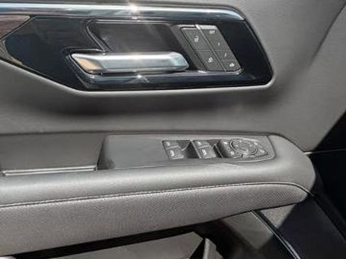 New 2026 Chevrolet Tahoe Premier w/ Sun And Tow Package AWD/4WD image 10