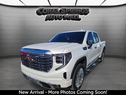 Used 2024 GMC Sierra 1500 Denali w/ Technology Package AWD/4WD image 4
