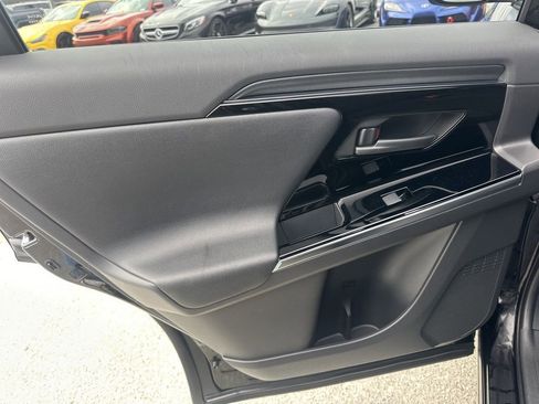 Used 2023 Subaru Solterra Limited image 27