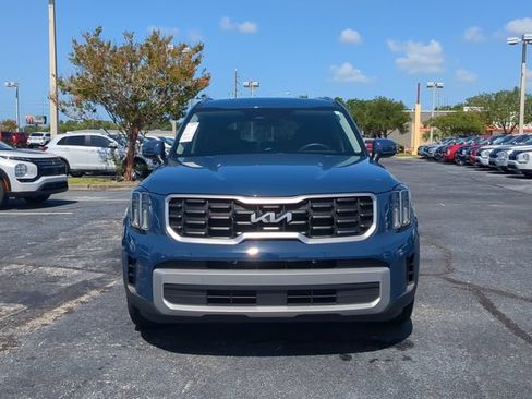 Used 2024 Kia Telluride S w/ S Sunroof Package FWD image 3