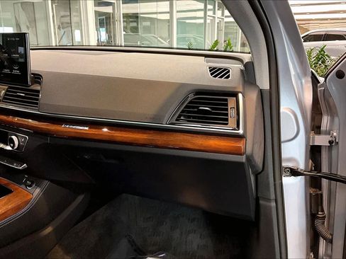 Certified 2023 Audi Q5 2.0T Premium Plus w/ Premium Plus Package AWD/4WD image 19