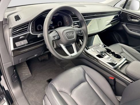 Used 2023 Audi Q7 2.0T Premium w/ Convenience Package AWD/4WD image 9