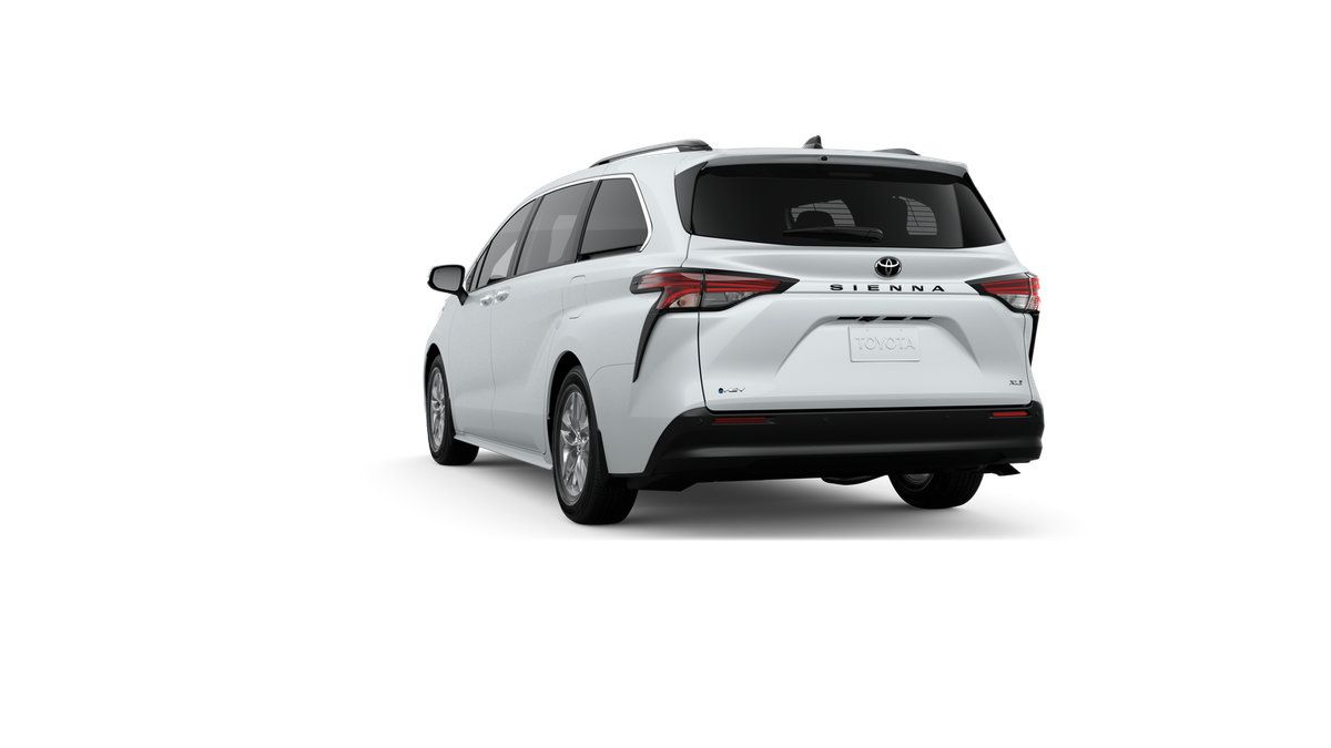 Certified 2026 Toyota Sienna XLE FWD image 37