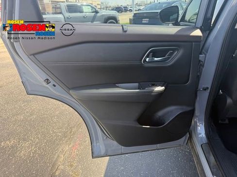 Used 2021 Nissan Rogue Platinum AWD/4WD image 18