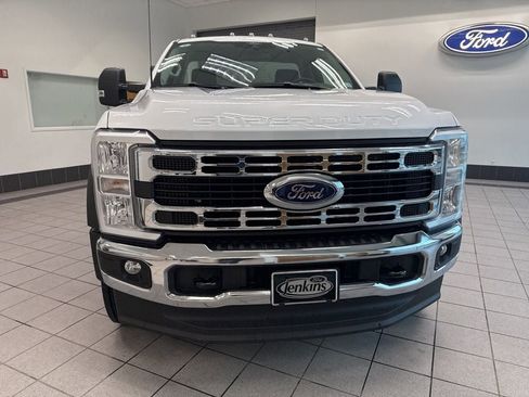New 2026 Ford F550 4x4 Regular Cab Super Duty w/ XL Chrome Package image 2