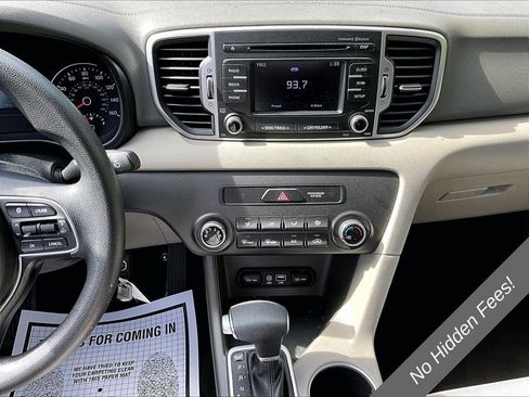 Used 2018 Kia Sportage LX AWD/4WD image 6