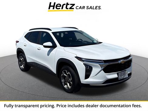 Used 2025 Chevrolet Trax LT FWD image 1