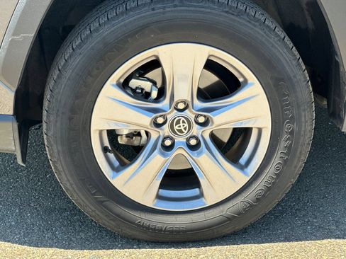 Certified 2025 Toyota RAV4 XLE AWD/4WD image 44