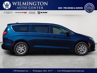 Used 2024 Chrysler Pacifica Touring-L
