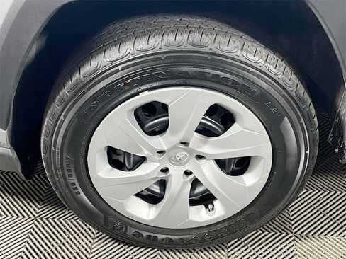 Certified 2024 Toyota RAV4 LE image 28