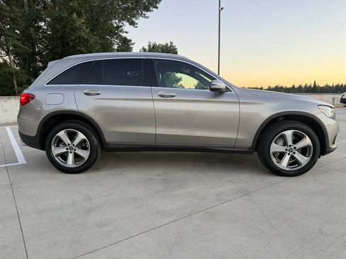 Used 2019 Mercedes-Benz GLC 300 4MATIC image 7