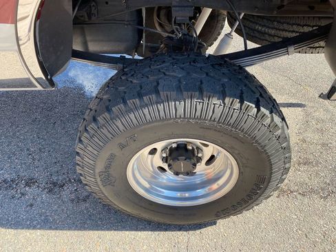 Used 2002 Ford F250 XLT image 9