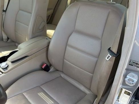 Used 2012 Mercedes-Benz C 250 Sedan image 12