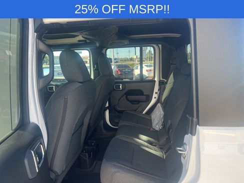 New 2025 Jeep Gladiator Willys image 9