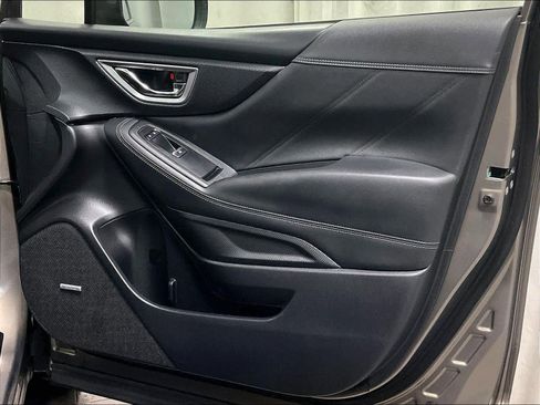 Used 2020 Subaru Forester Limited image 12