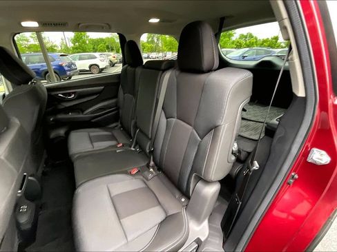 Certified 2025 Subaru Ascent Premium AWD/4WD image 28