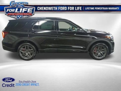 New 2026 Ford Explorer ST-Line w/ ST-Line Street Pack AWD/4WD image 4