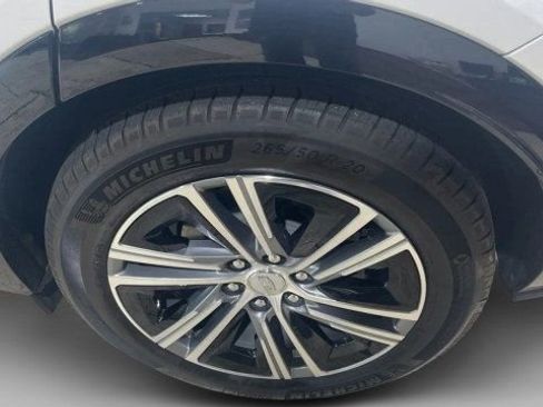 Used 2024 Cadillac Lyriq Luxury RWD image 6
