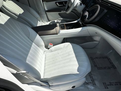 Certified 2023 Mercedes-Benz EQS 580 4MATIC Sedan image 15