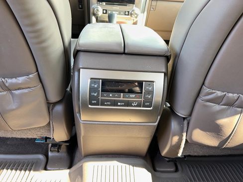 Used 2019 Lexus GX 460 Premium image 29