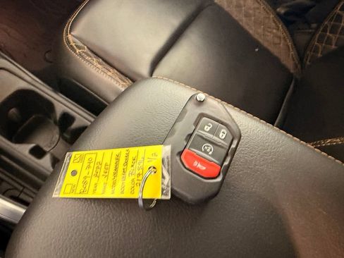 Used 2022 Jeep Wrangler Unlimited Sahara AWD/4WD image 31