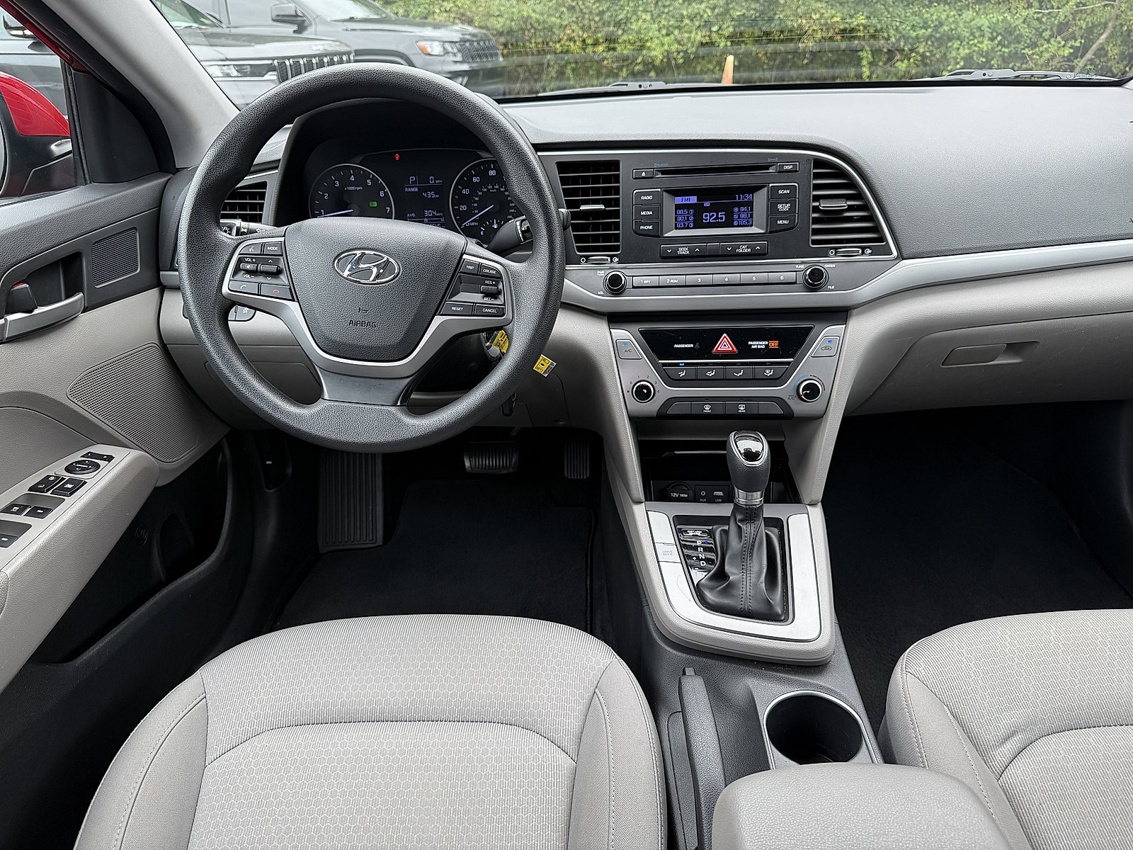 Used 2017 Hyundai Elantra SE FWD image 11