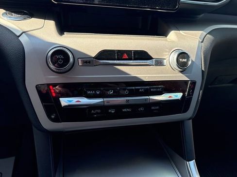 Used 2023 Ford Explorer XLT w/ Equipment Group 202A image 28