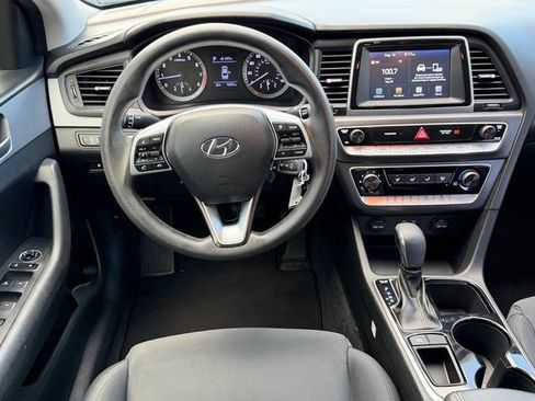 Used 2019 Hyundai Sonata SE w/ Winter Weather Package FWD image 17
